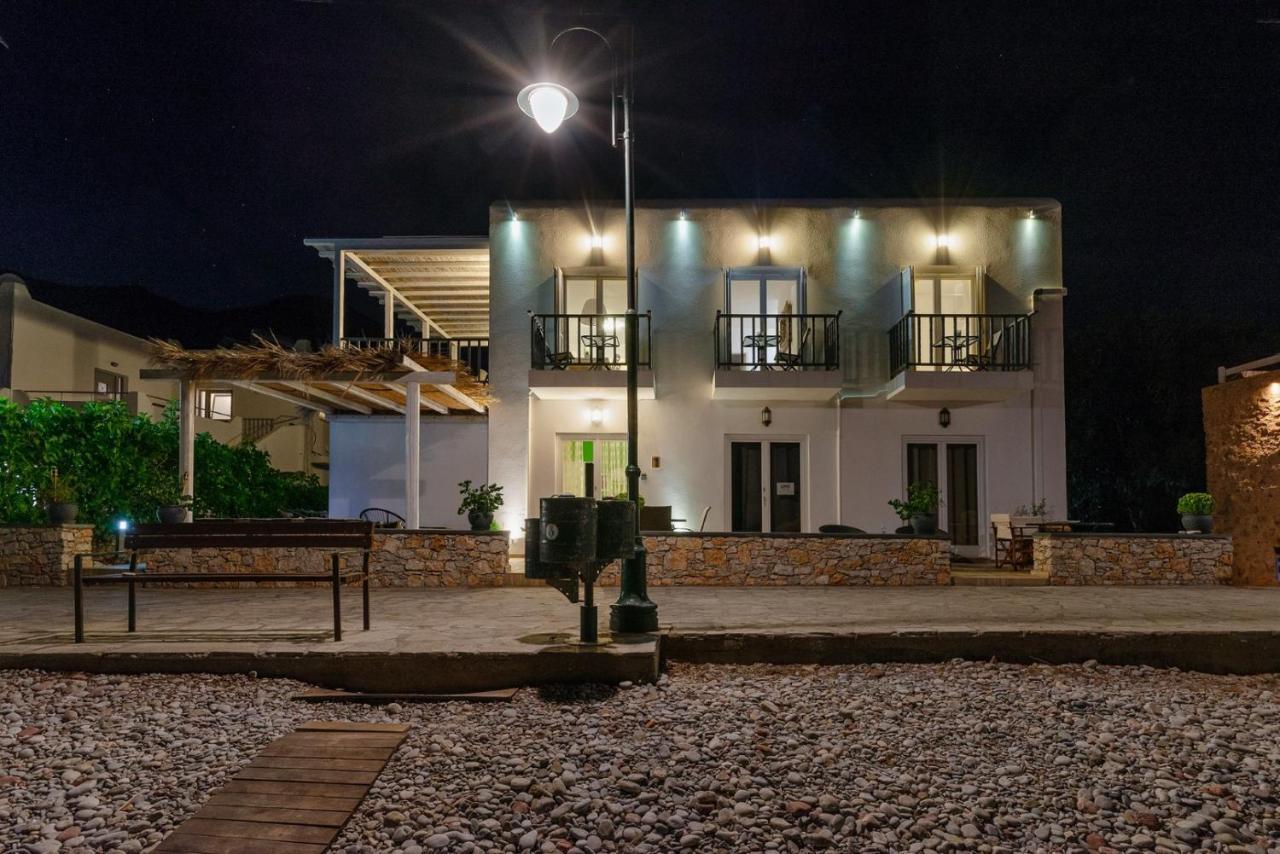 Uno Luxury Apartment With Sea View Livadia  エクステリア 写真