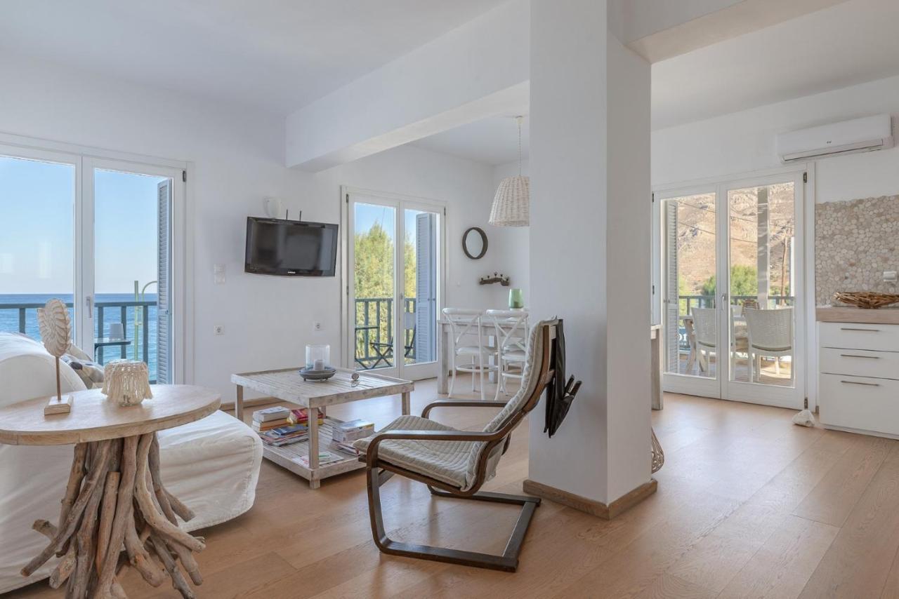 Uno Luxury Apartment With Sea View Livadia  エクステリア 写真