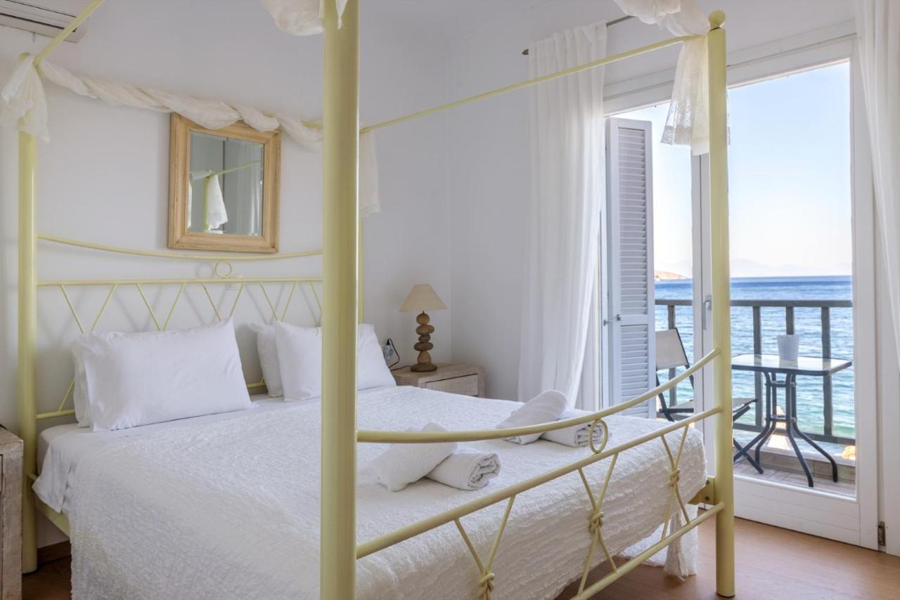 Uno Luxury Apartment With Sea View Livadia  エクステリア 写真