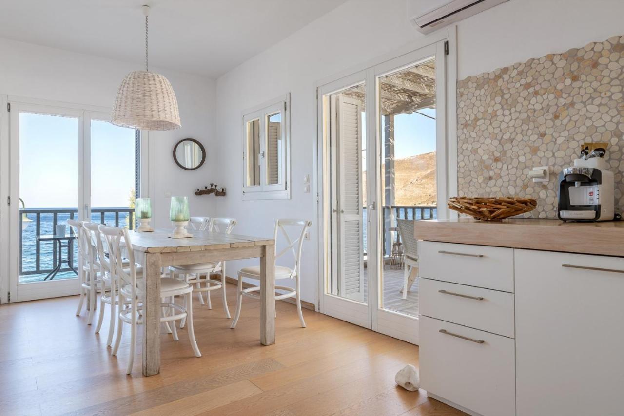 Uno Luxury Apartment With Sea View Livadia  エクステリア 写真